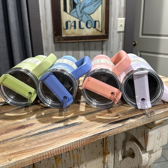 4 STANLEY TUMBLERS - Picture 3 of 7